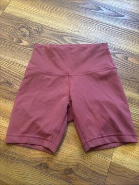 Lululemon Wunder Train High-Rise Short 6"